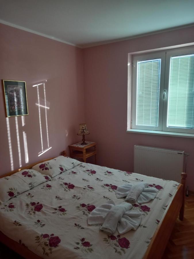 Apartmani Ivancica Vrnjačka Banja エクステリア 写真